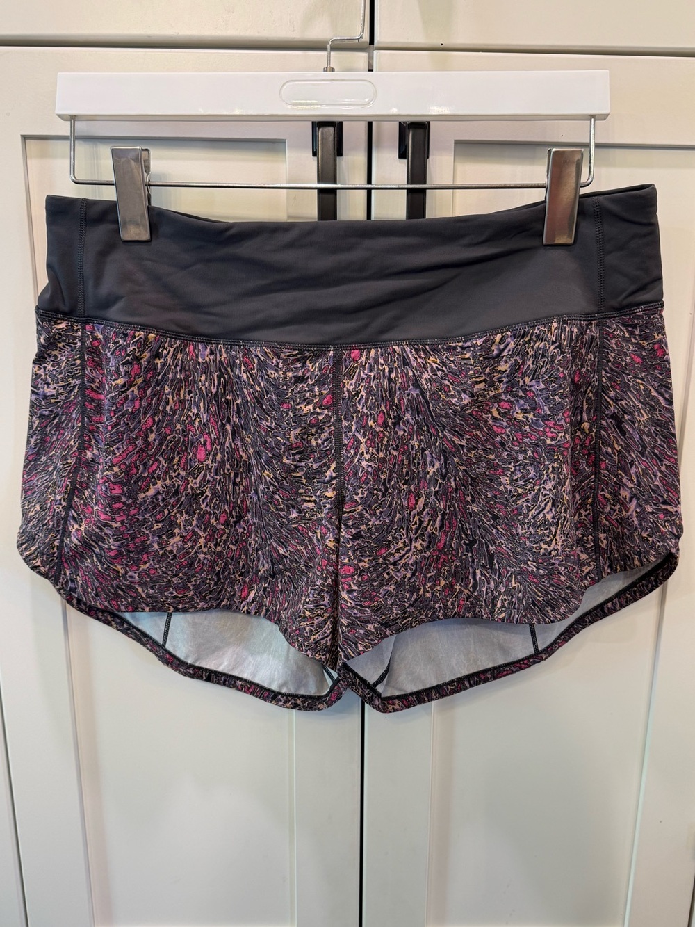 Lululemon Speed Up Mid-Rise Short 4"